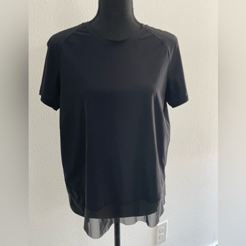 EUC black lululemon split back top